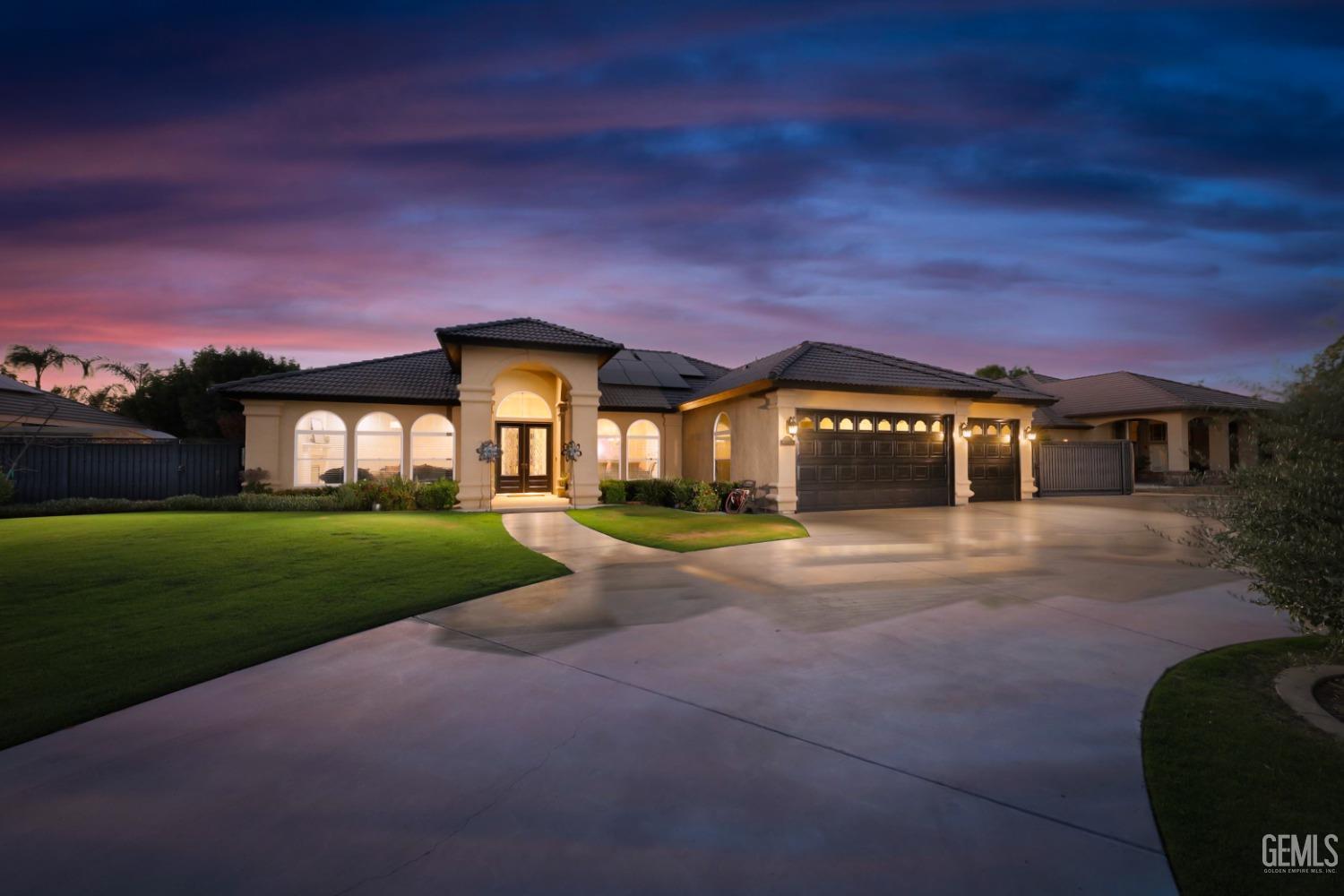 Arabella Ave, Bakersfield, CA 93314