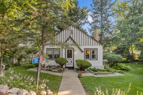 506 Pinewood Trl, Twin Lakes, WI, 53181-9552 | Card Image