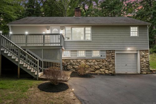 427 3 Mile Crse, Guilford, CT, 06437 | Card Image