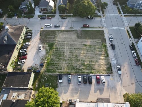 94 W Rhine St, Elkhart Lake, WI, 53020-2128 | Card Image