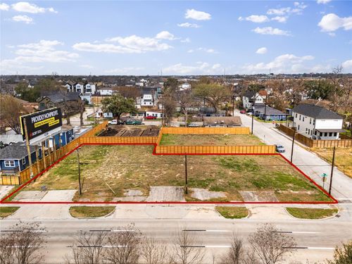 1025 N Loop, Houston, TX, 77022 | Card Image