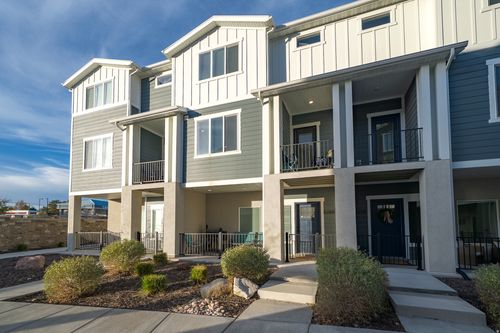 t30-6160 S Miramonte Way, Kearns, UT, 84118-6710 | Card Image