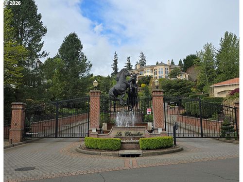 3595 Ghiglieri Ct, West Linn, OR, 97068-3686 | Card Image