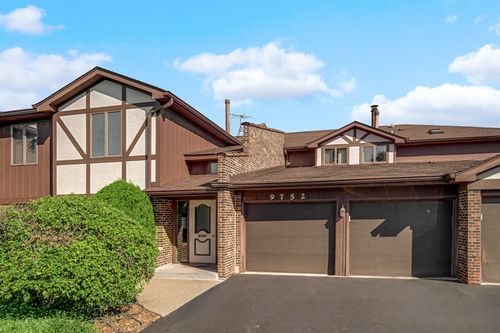 b2-9752 Mill Drive, Palos Park, IL, 60464 | Card Image