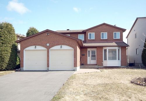 56 Four Seasons Drive, Cityview - Parkwoods Hills - Rideau Shore, ON, K2E7P8 | Card Image