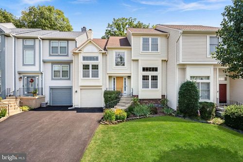 6537 Palisades Dr, CENTREVILLE, VA, 20121-3812 | Card Image