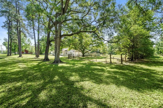 424 Hankamer Loop, House other with 3 bedrooms, 3 bathrooms and 2 parking in Hankamer TX | Image 5