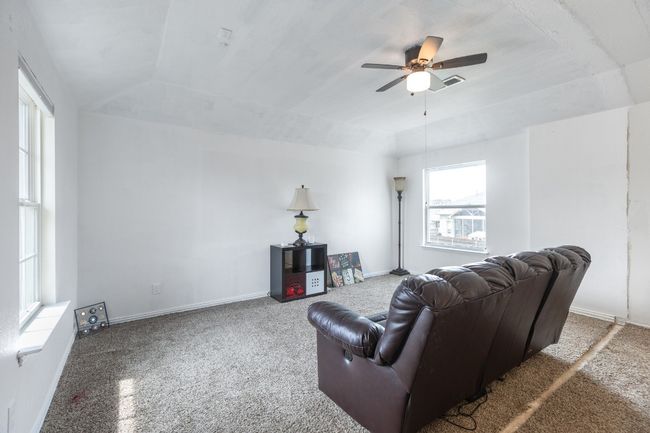 263 Joseph Dr, House other with 3 bedrooms, 3 bathrooms and 6 parking in Buda TX | Image 15