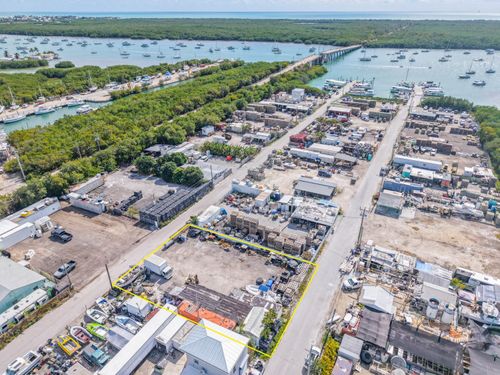 212 20th Street Ocean, Marathon, FL, 33050-2148 | Card Image