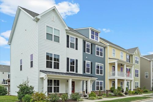 79 Broad St, Daleville, VA, 24083-1117 | Card Image