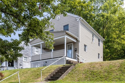 1301 Wade St, Aliquippa, PA, 15001-3944 | Card Image