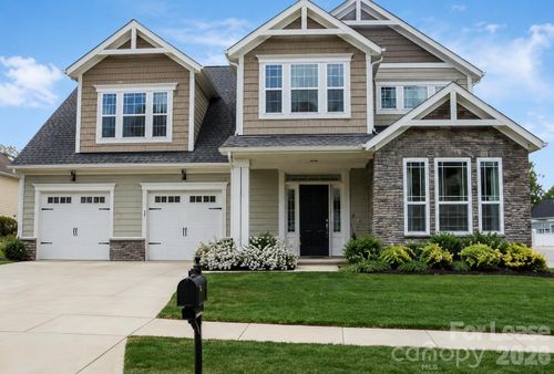 10517 Donahue Dr, Huntersville, NC, 28078-5464 | Card Image