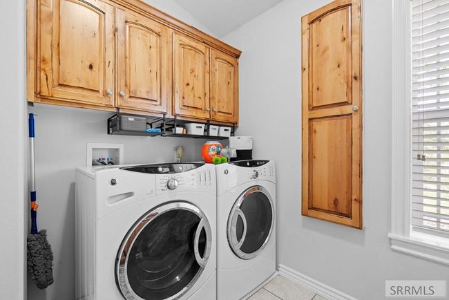 3902 E 154 N, House other with 5 bedrooms, 4 bathrooms and 7 parking in Rigby ID | Image 51