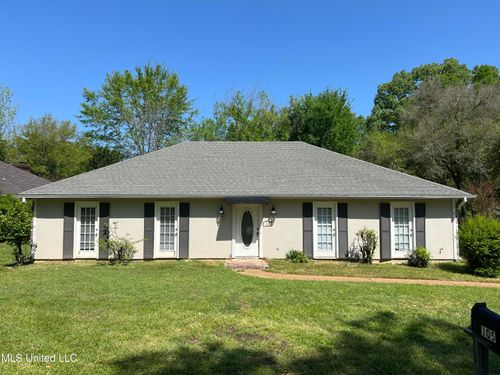 105 Honeysuckle Ln, Ridgeland, MS, 39157-2534 | Card Image