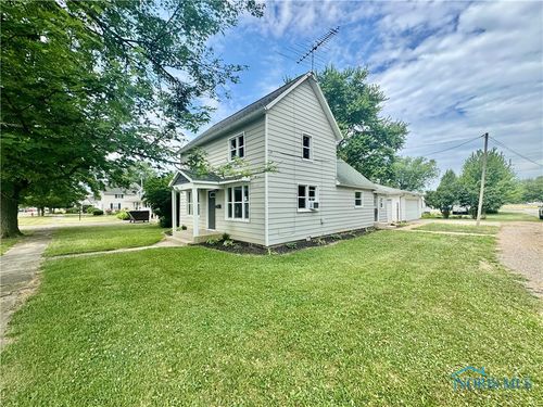 339 N East Ave, Deshler, OH, 43516-1214 | Card Image