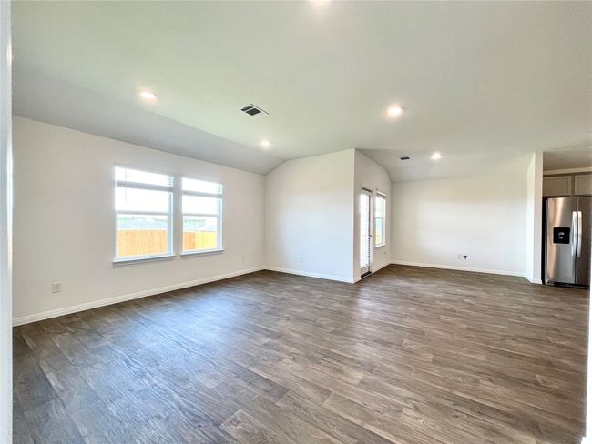 590 Gladiola Loop, House other with 4 bedrooms, 2 bathrooms and 2 parking in Kyle TX | Image 10