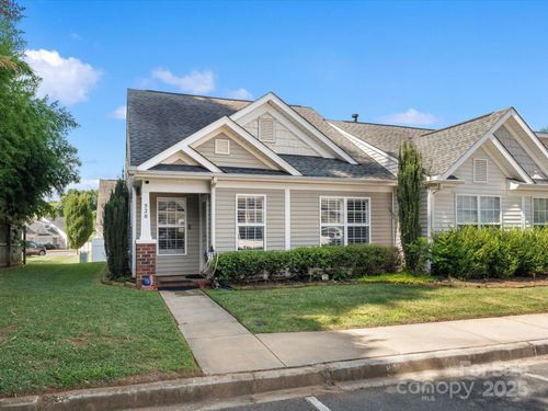 520 Fenton Pl, Rock Hill, SC, 29732-8691 | Card Image