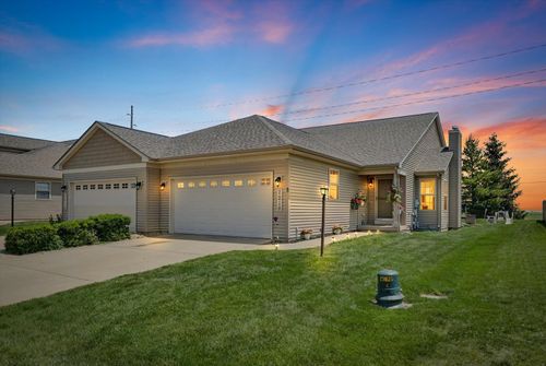 2218 Pebblebrook, Urbana, IL, 61802-2176 | Card Image