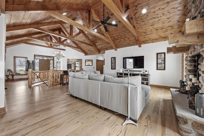 1321 Hickory Hollow Rd Ne, House other with 4 bedrooms, 3 bathrooms and null parking in Solon IA | Image 4