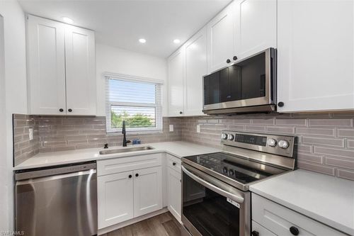 apt-306-499 Forest Lakes Blvd, NAPLES, FL, 34105-2393 | Card Image