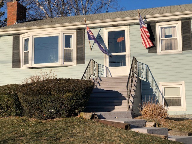 Norseman Dr, Portsmouth, RI 02871
