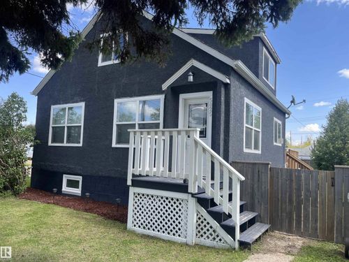 5025 49 St, Calmar, AB, T0C0V0 | Card Image