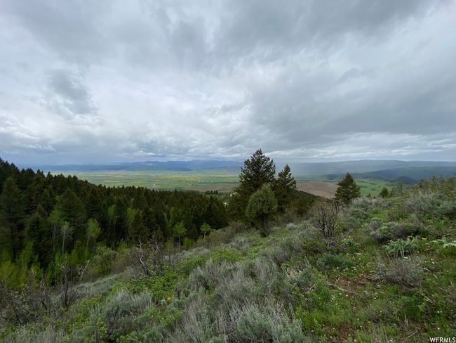 View of nature with a mountain view | Image 43