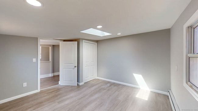 8 Batt St, House other with 5 bedrooms, 2 bathrooms and null parking in Middletown CT | Image 22