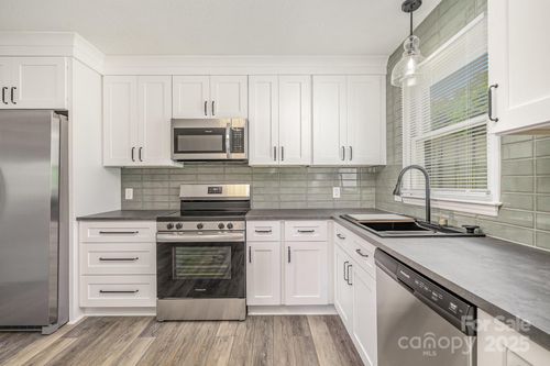434 Stoneycreek Ln, Rock Hill, SC, 29730-6415 | Card Image