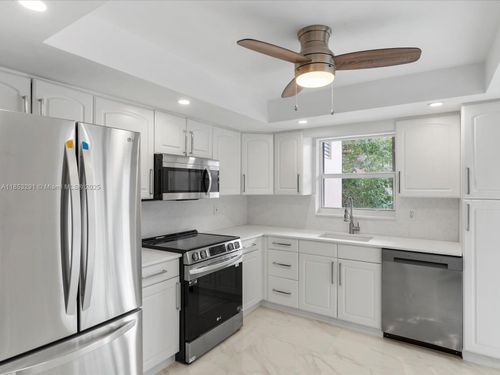 apt-7c-200 Ne 12th Ave, Hallandale Beach, FL, 33009-4556 | Card Image