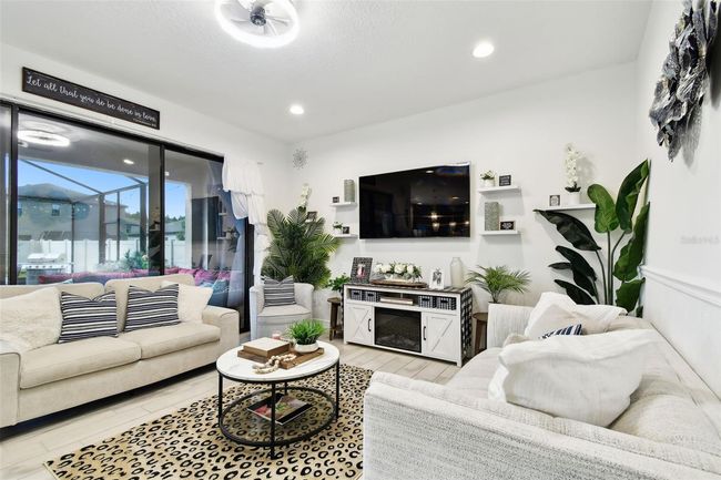12643 Horseshoe Bend Dr, House other with 5 bedrooms, 3 bathrooms and null parking in LITHIA FL | Image 12