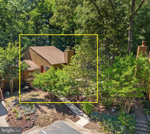 2319 Rocky Point Pkwy, Henrico, VA, 23238-3641 | Card Image