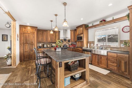 60 Summit Way, Thayne, WY, 83127 | Card Image