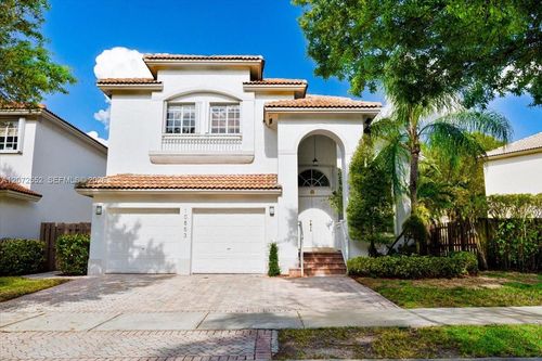 10853 Nw 71st St, Doral, FL, 33178-3758 | Card Image