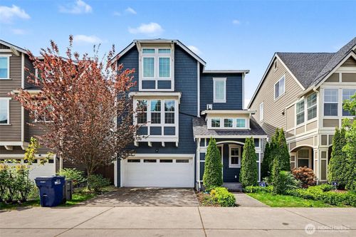 18530 46th Ave Se, Bothell, WA, 98012-8741 | Card Image