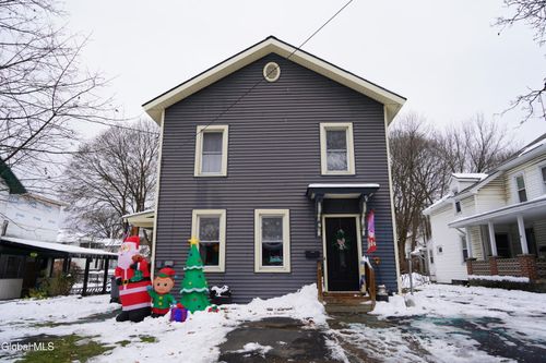 12 Platt St, Glens Falls, NY, 12801-3718 | Card Image