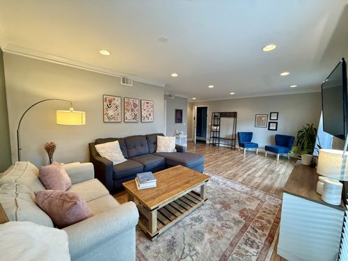 v9-1900 Richard Jones Rd, Nashville, TN, 37215-2937 | Card Image