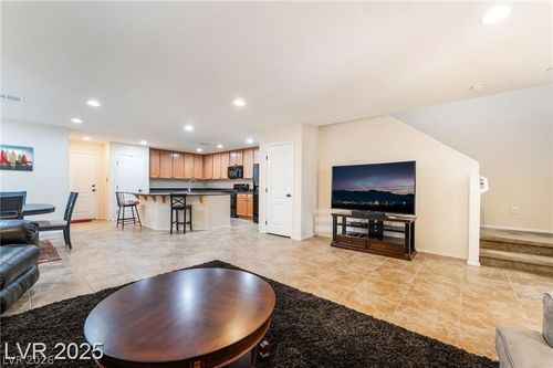 3088 Bicentennial Pkwy, Henderson, NV, 89044-0520 | Card Image