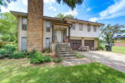 3528 Sunrise Dr, Shoreacres, TX, 77571-7372 | Card Image