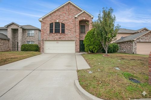 4800 Sleepy Ridge Cir, Fort Worth, TX, 76133-8327 | Card Image