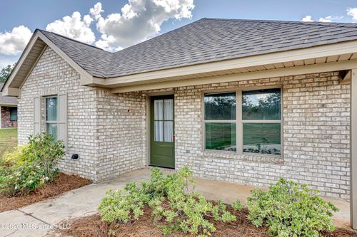 295 Anse Reed Rd, Mendenhall, MS, 39114-6162 | Card Image