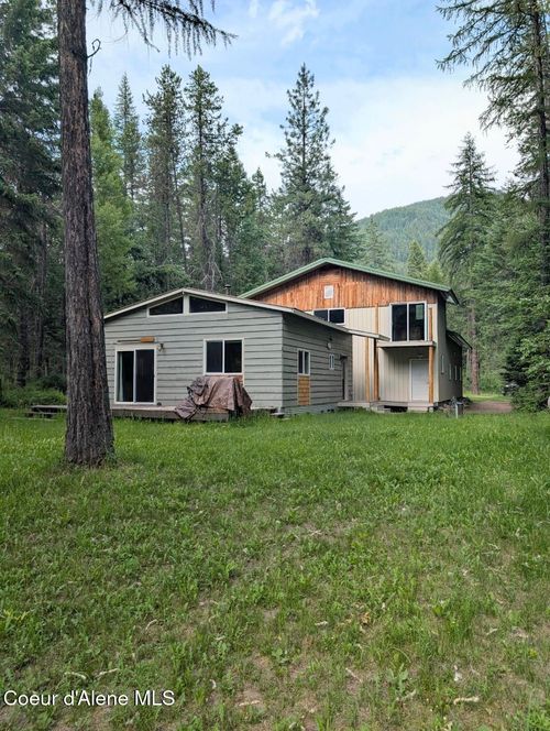 196 Border Ln, Bonners Ferry, ID, 83805 | Card Image