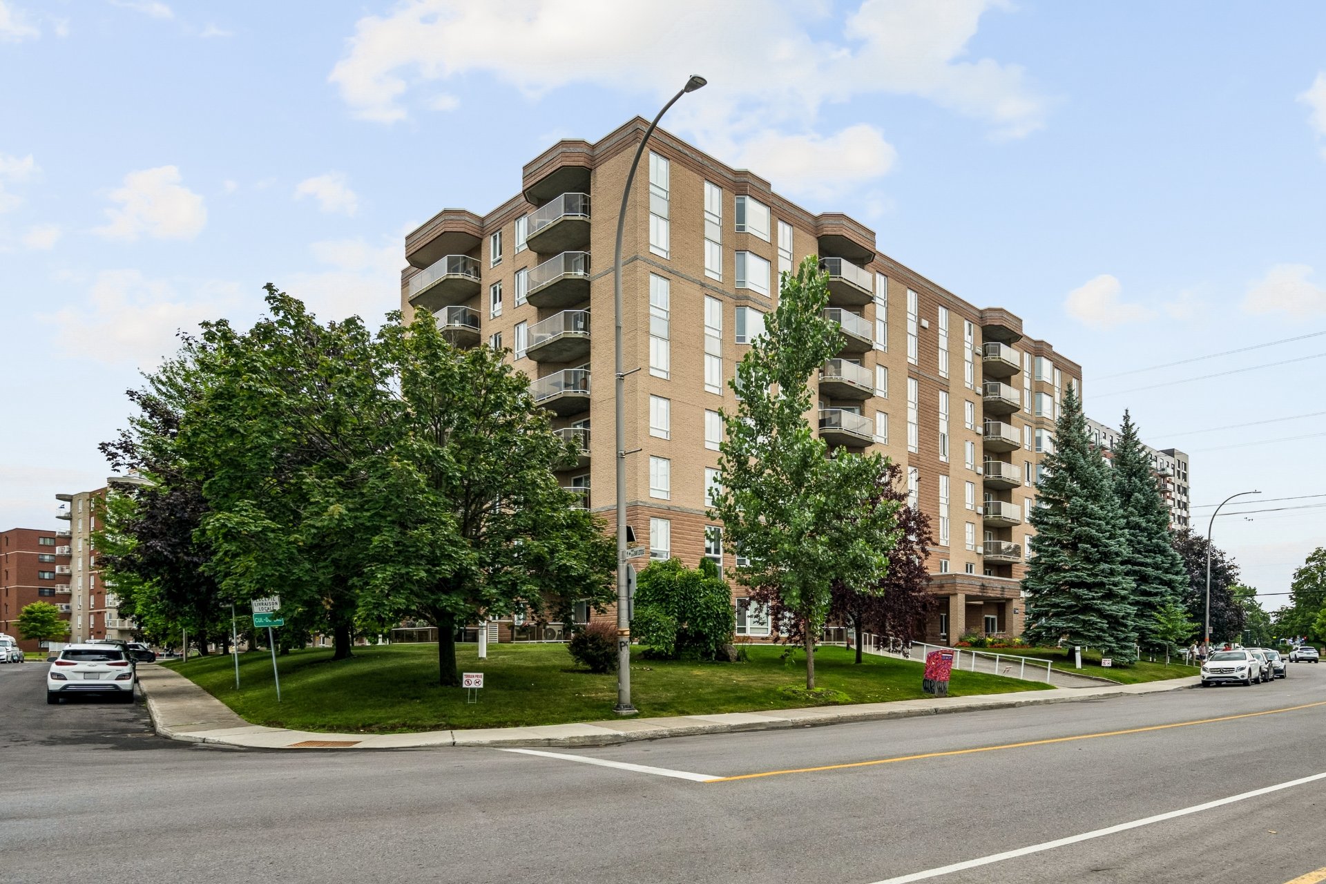 Residential in Montréal (Anjou) 4