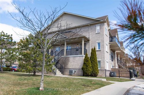 313-4975 Southampton Dr, Mississauga, ON, L5M8E5 | Card Image