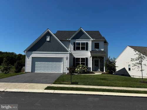 4 Old Orchard Rd, STRASBURG, PA, 17579-9679 | Card Image