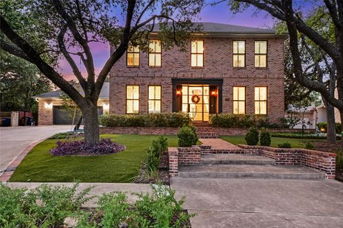 1208 Grosvener Ct, Austin, TX, 78746-6856 | Card Image