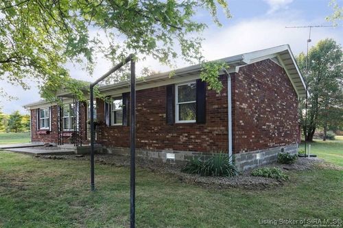 127 S White Oak Cir, Marengo, IN, 47140-8408 | Card Image