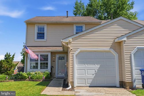 72 Oakcrest Ln, WESTAMPTON, NJ, 08060-5738 | Card Image
