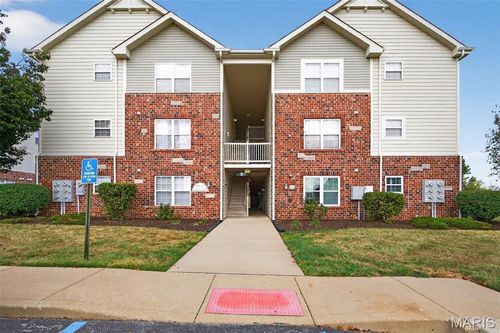 1313 Piedmont Cir, Saint Peters, MO, 63304-5604 | Card Image