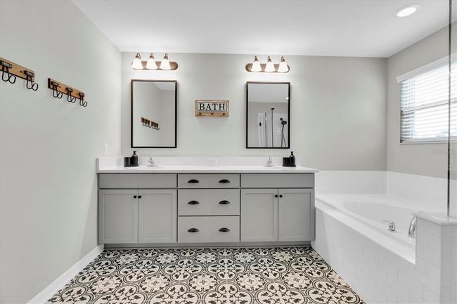 PRIMARY ENSUITE | Image 28